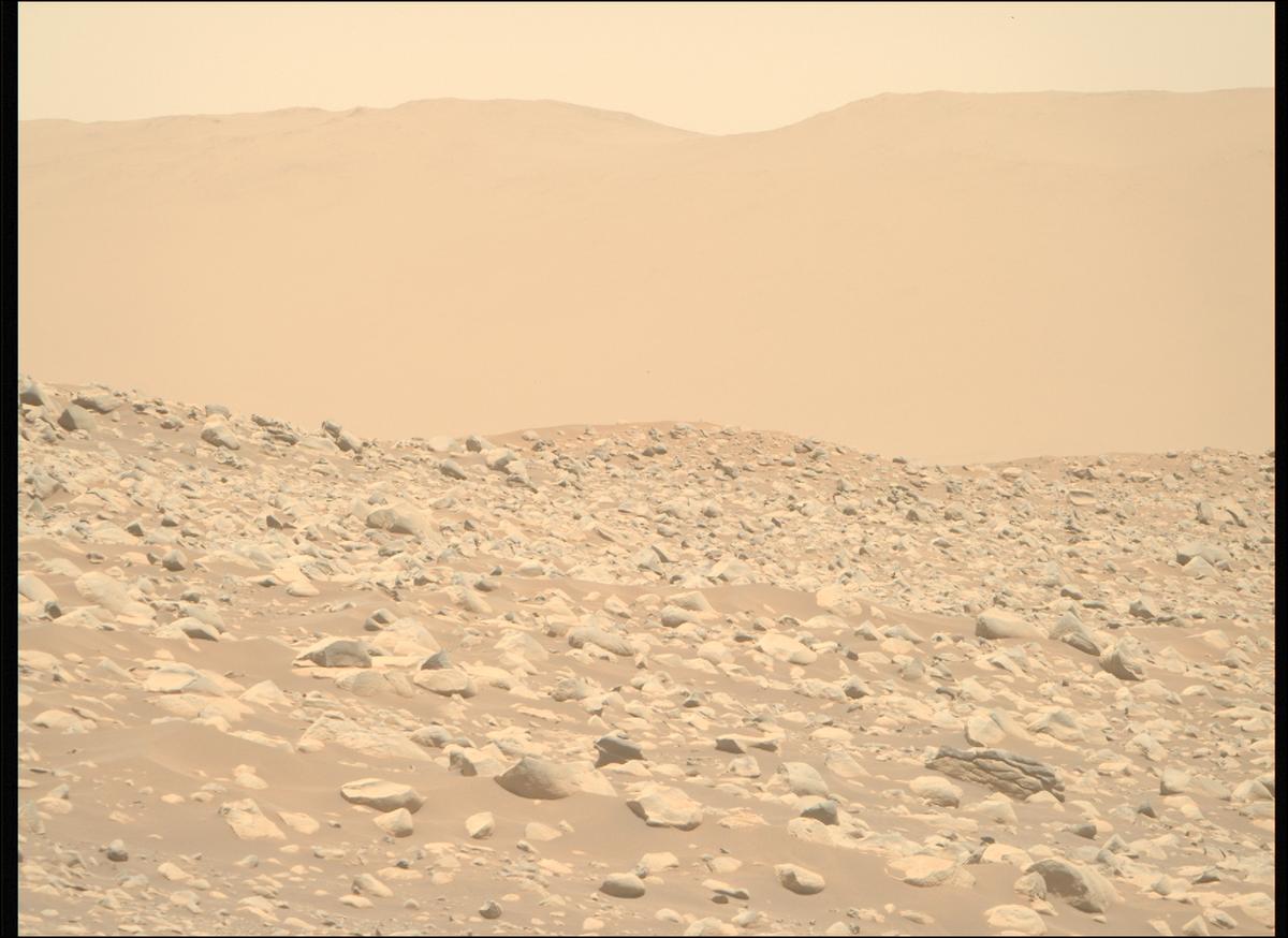 This image was taken by MCZ_RIGHT onboard NASA's Mars rover Perseverance on Sol 878