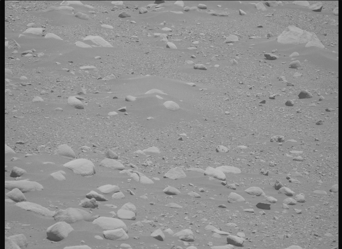 This image was taken by MCZ_RIGHT onboard NASA's Mars rover Perseverance on Sol 878