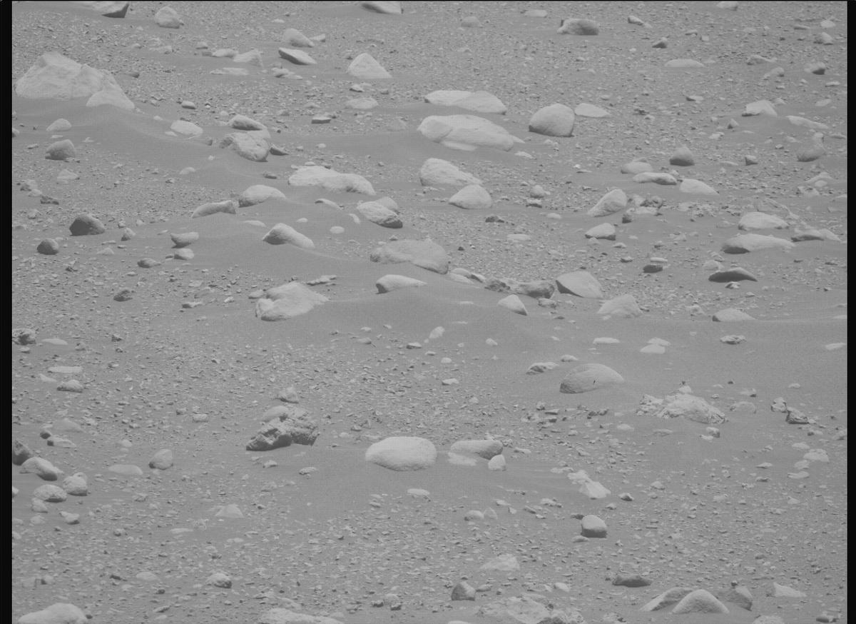This image was taken by MCZ_RIGHT onboard NASA's Mars rover Perseverance on Sol 878