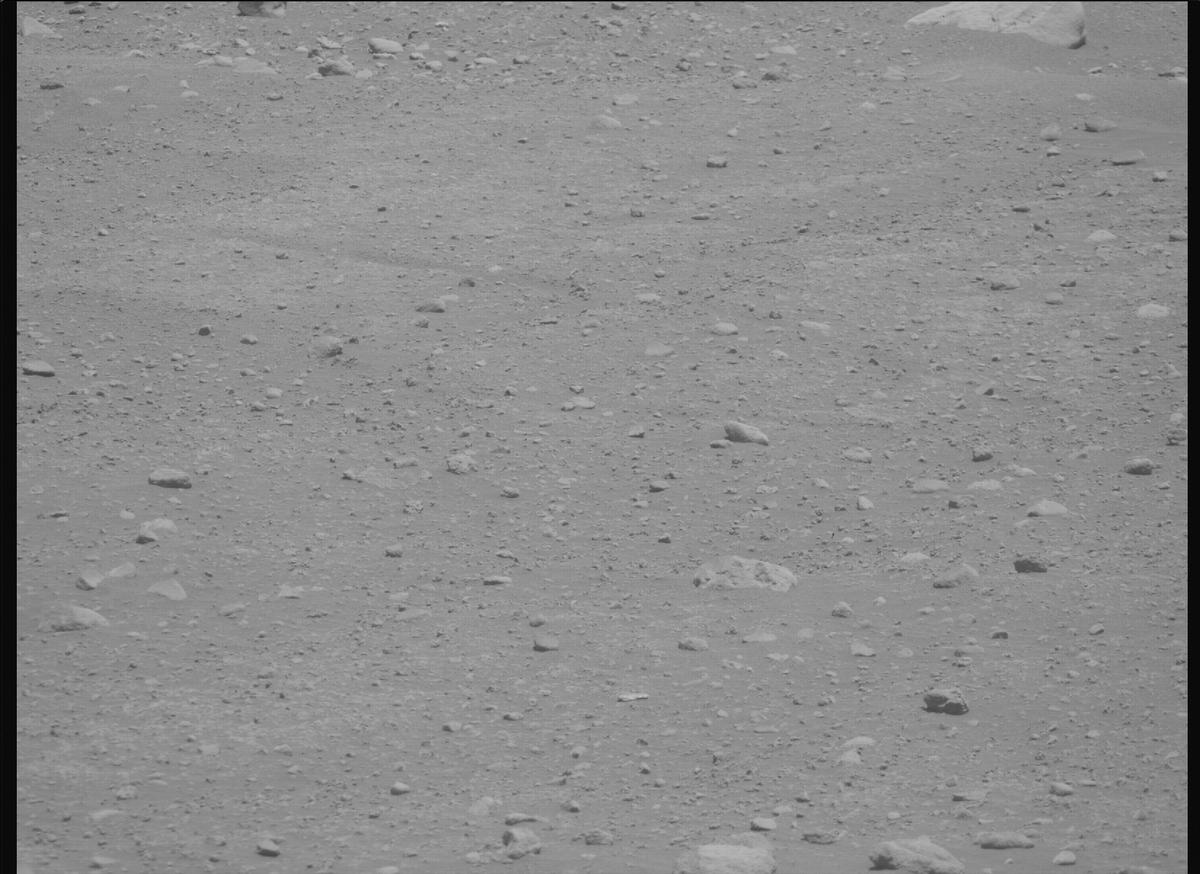 This image was taken by MCZ_RIGHT onboard NASA's Mars rover Perseverance on Sol 878