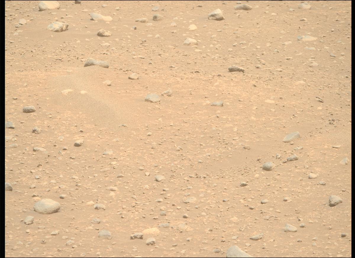 This image was taken by MCZ_RIGHT onboard NASA's Mars rover Perseverance on Sol 878