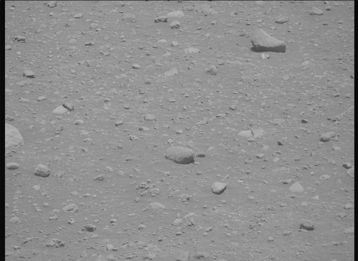 This image was taken by MCZ_RIGHT onboard NASA's Mars rover Perseverance on Sol 878