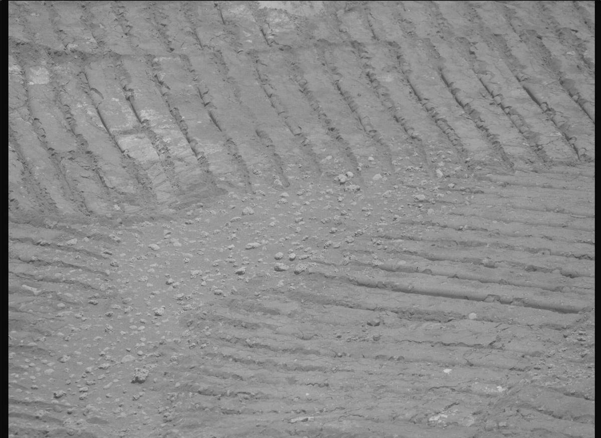 This image was taken by MCZ_RIGHT onboard NASA's Mars rover Perseverance on Sol 878