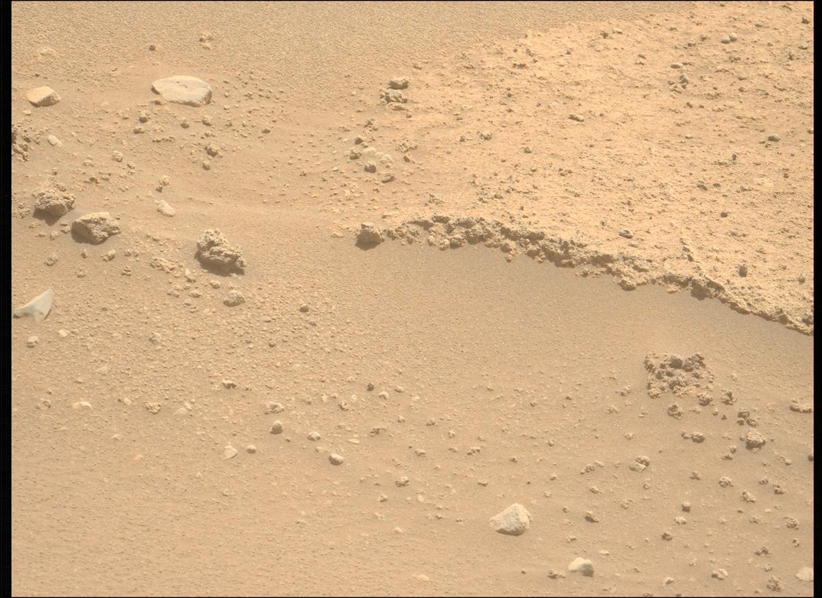This image was taken by MCZ_LEFT onboard NASA's Mars rover Perseverance on Sol 879