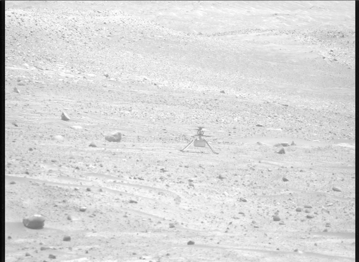 This image was taken by MCZ_RIGHT onboard NASA's Mars rover Perseverance on Sol 879