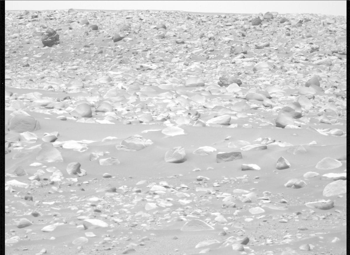 This image was taken by MCZ_LEFT onboard NASA's Mars rover Perseverance on Sol 881