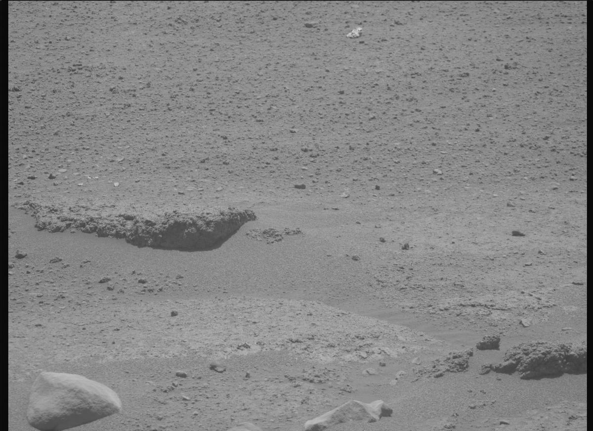 This image was taken by MCZ_RIGHT onboard NASA's Mars rover Perseverance on Sol 884