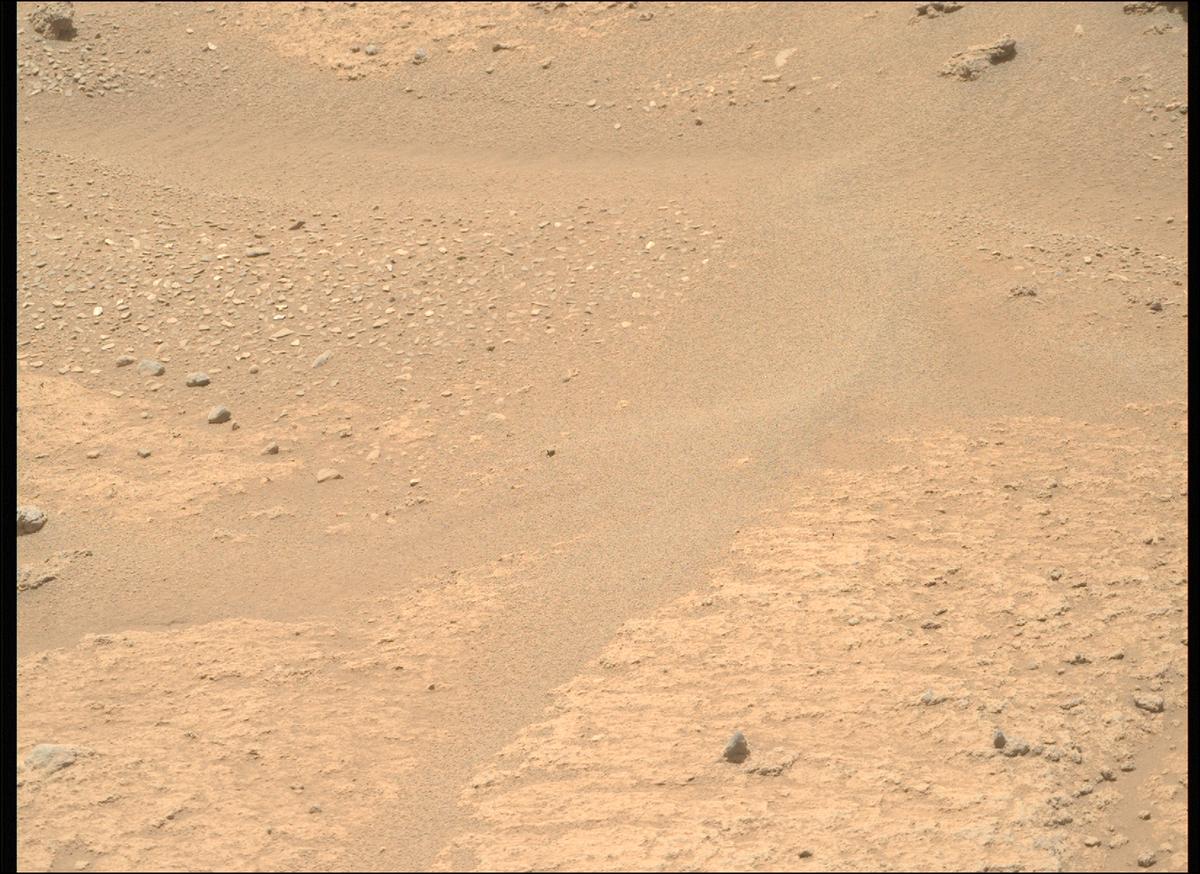 This image was taken by MCZ_RIGHT onboard NASA's Mars rover Perseverance on Sol 884