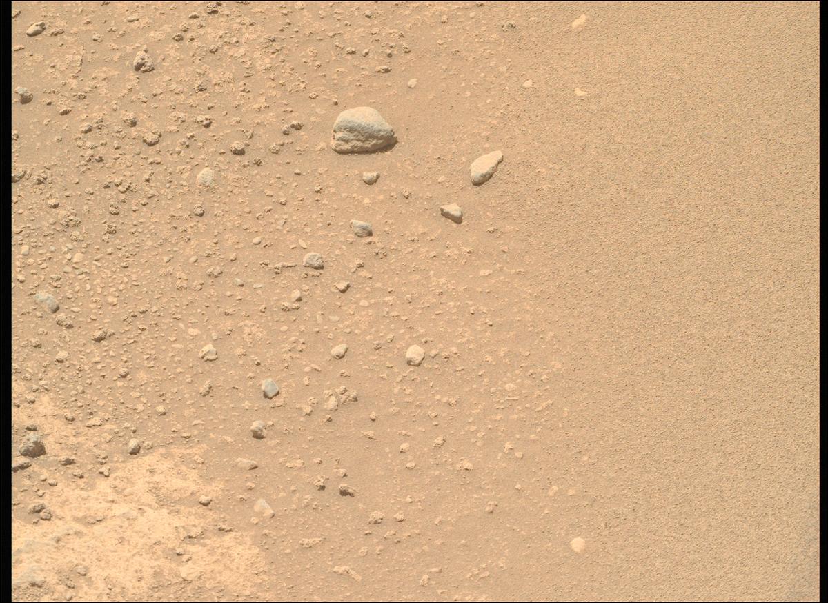 This image was taken by MCZ_RIGHT onboard NASA's Mars rover Perseverance on Sol 884