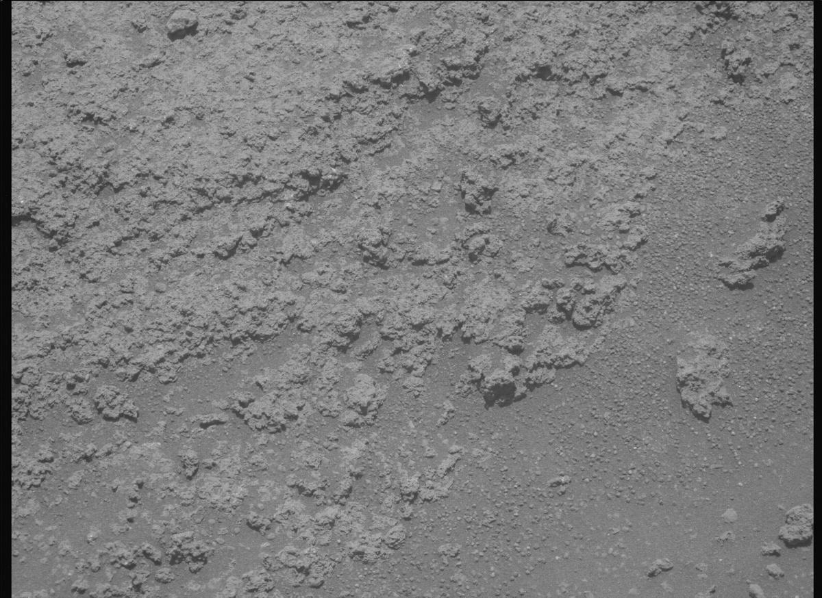 This image was taken by MCZ_LEFT onboard NASA's Mars rover Perseverance on Sol 885