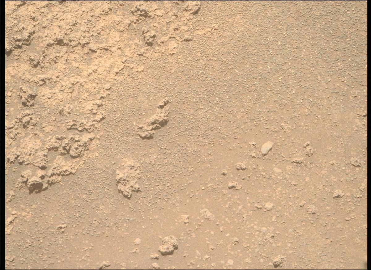 This image was taken by MCZ_RIGHT onboard NASA's Mars rover Perseverance on Sol 885