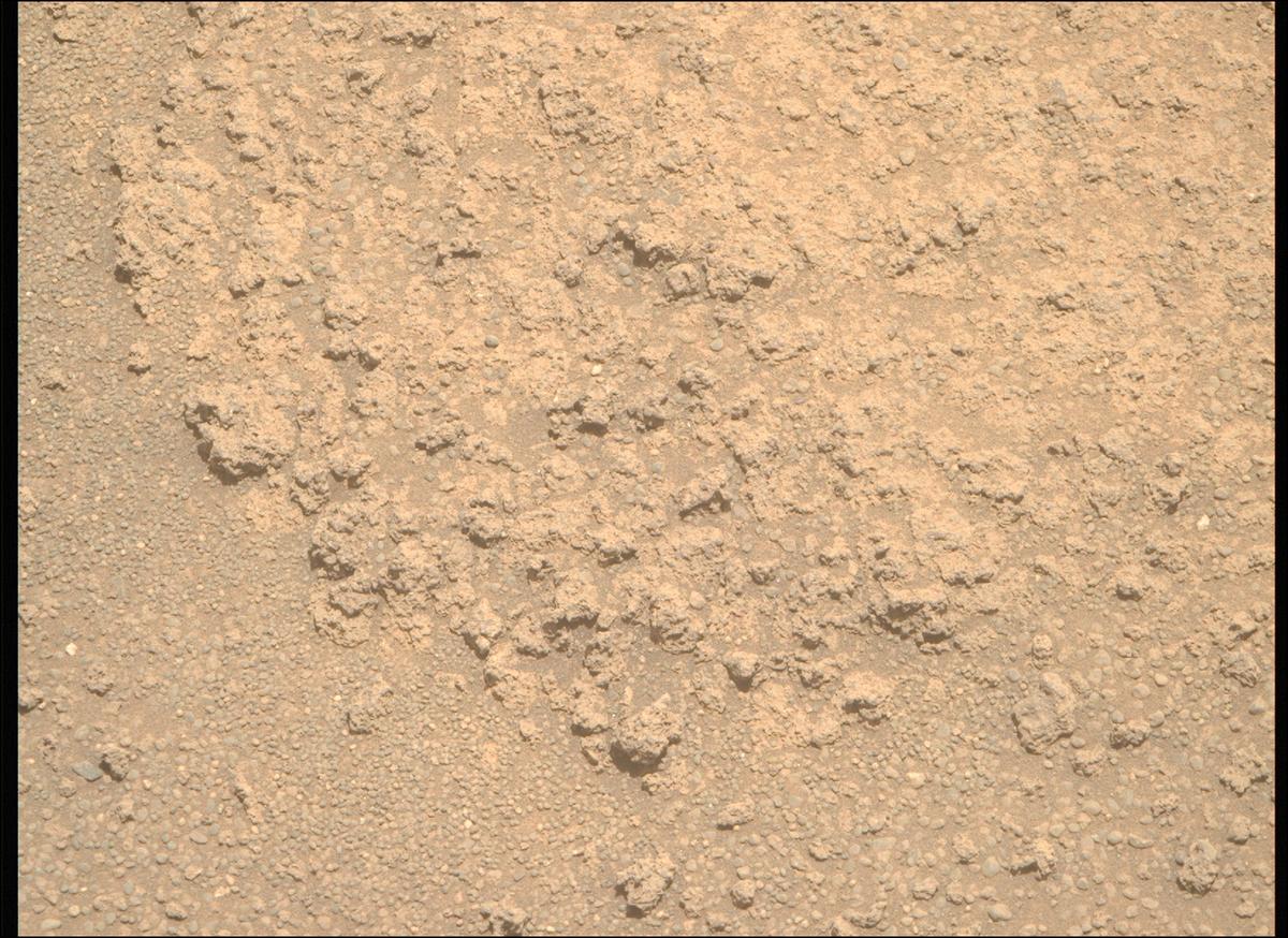 This image was taken by MCZ_RIGHT onboard NASA's Mars rover Perseverance on Sol 885