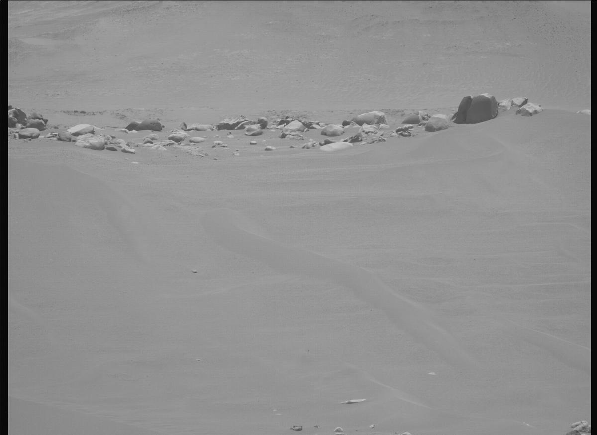 This image was taken by MCZ_LEFT onboard NASA's Mars rover Perseverance on Sol 886