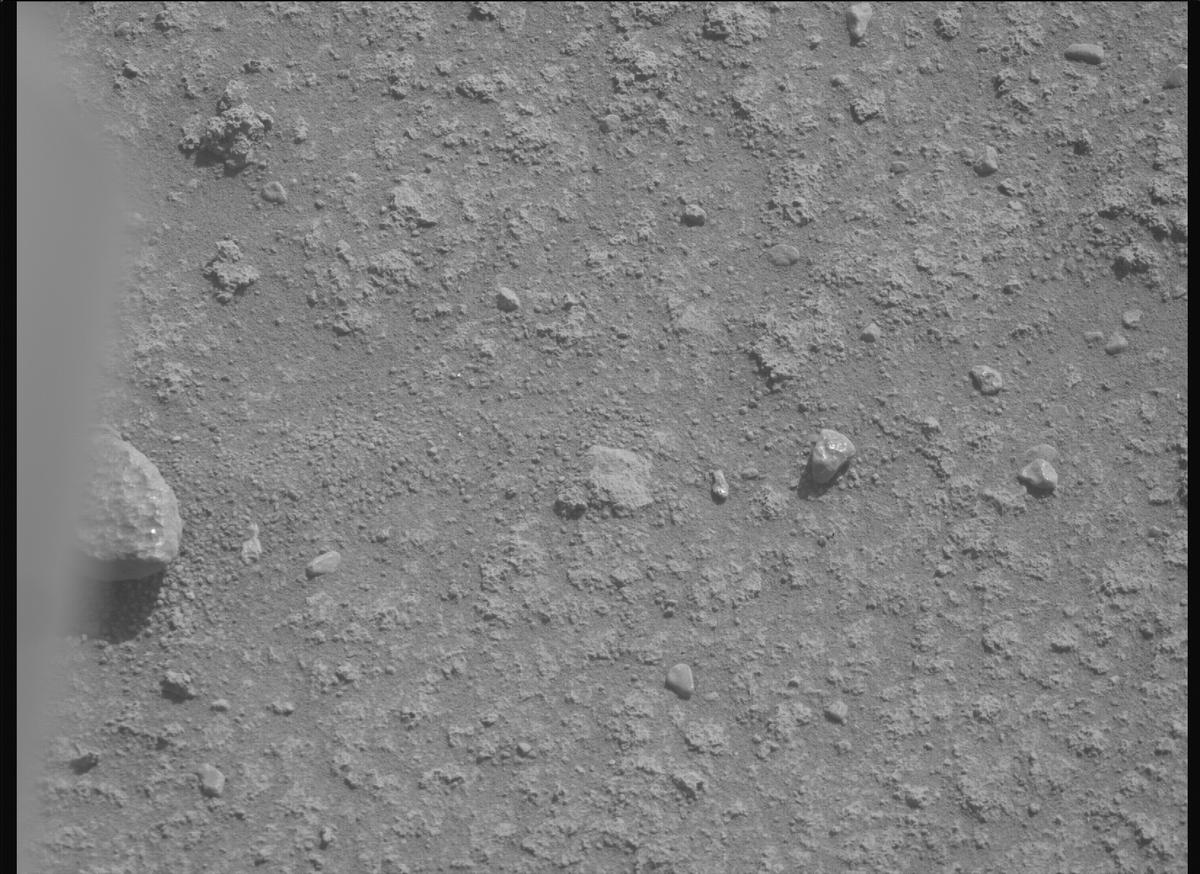 This image was taken by MCZ_RIGHT onboard NASA's Mars rover Perseverance on Sol 886