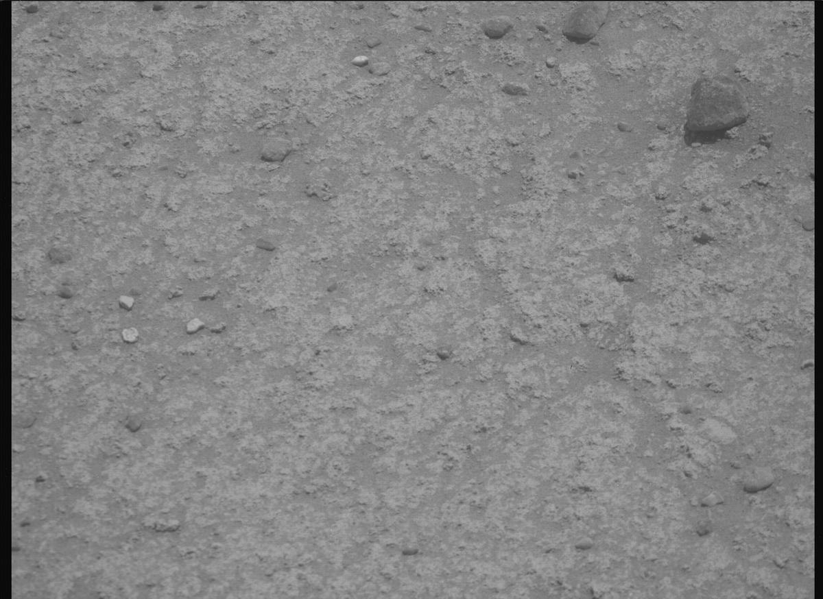 This image was taken by MCZ_RIGHT onboard NASA's Mars rover Perseverance on Sol 886