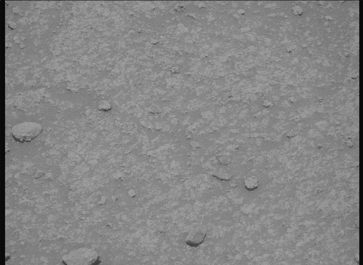 This image was taken by MCZ_RIGHT onboard NASA's Mars rover Perseverance on Sol 889