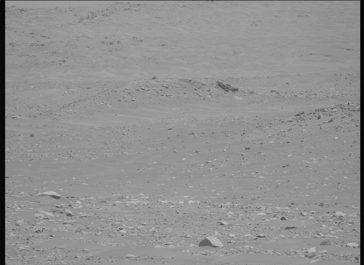 This image was taken by MCZ_LEFT onboard NASA's Mars rover Perseverance on Sol 890