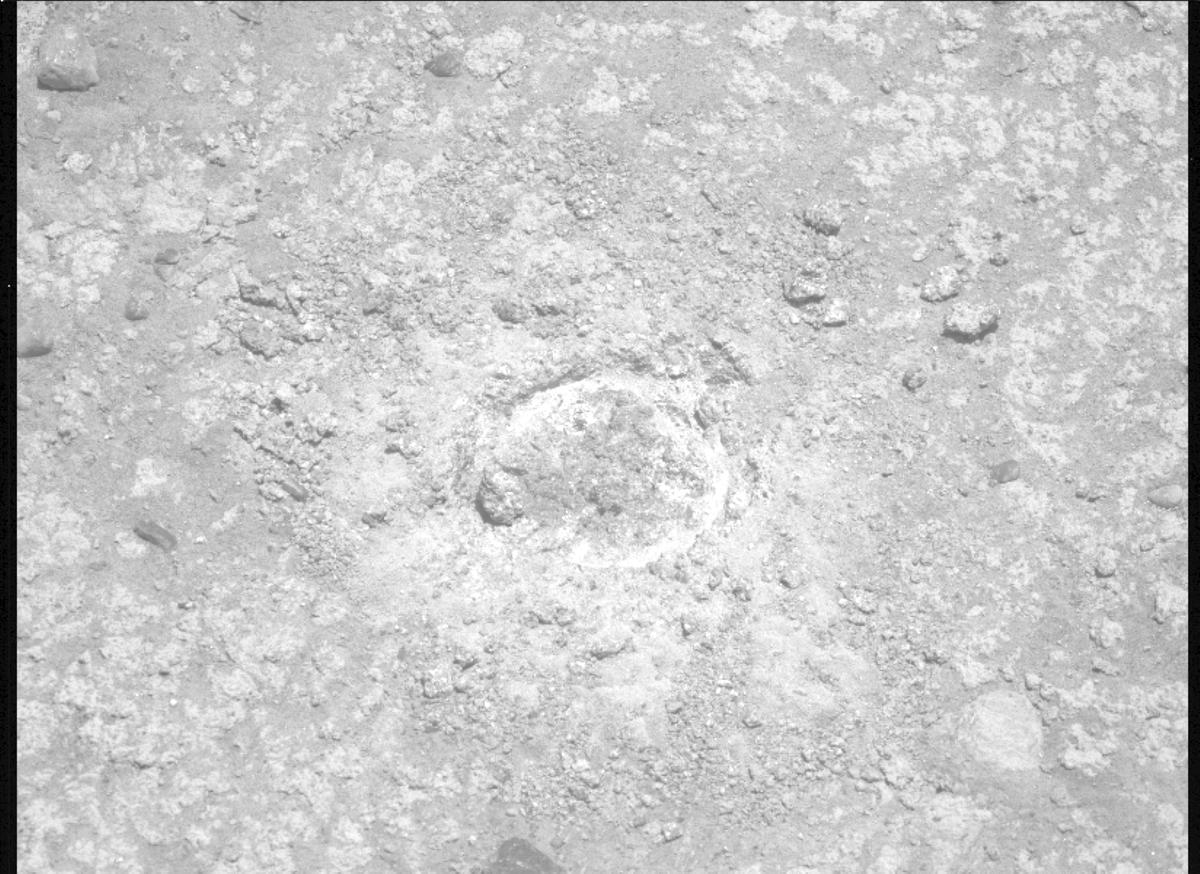 This image was taken by MCZ_LEFT onboard NASA's Mars rover Perseverance on Sol 894