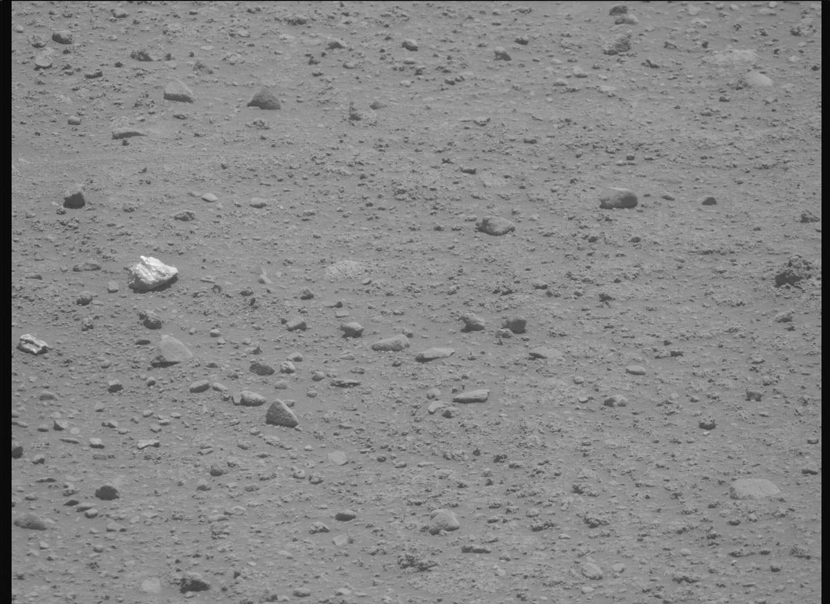 This image was taken by MCZ_RIGHT onboard NASA's Mars rover Perseverance on Sol 894