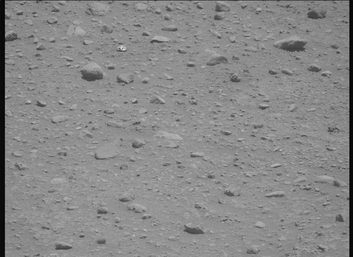 This image was taken by MCZ_RIGHT onboard NASA's Mars rover Perseverance on Sol 894