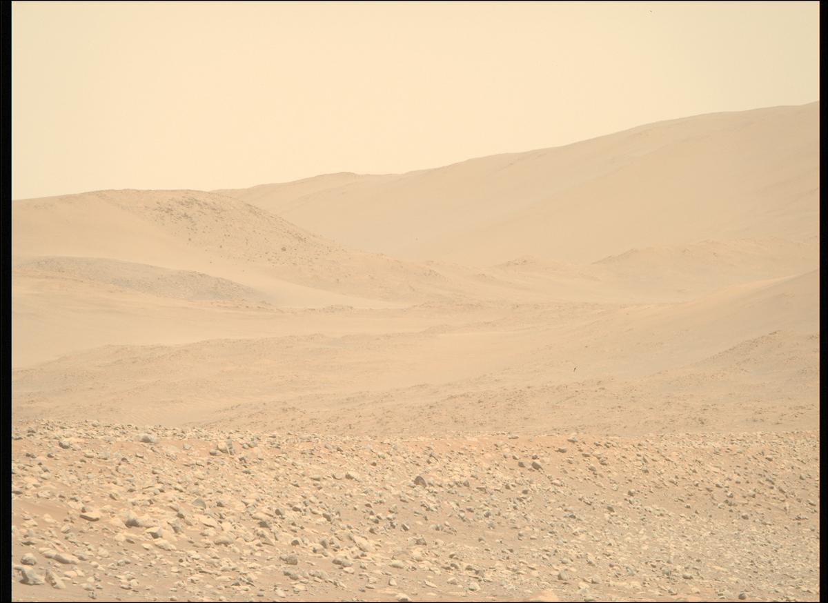This image was taken by MCZ_RIGHT onboard NASA's Mars rover Perseverance on Sol 895