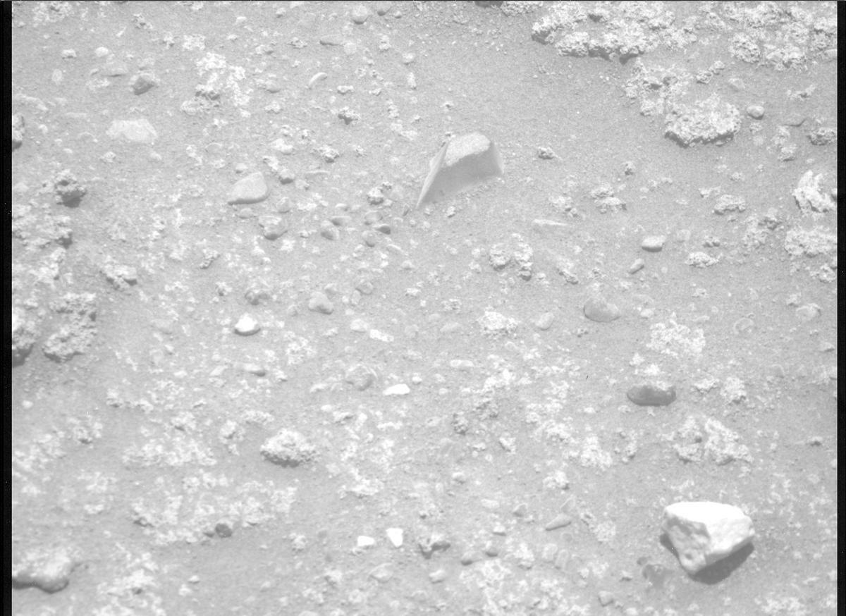 This image was taken by MCZ_RIGHT onboard NASA's Mars rover Perseverance on Sol 895