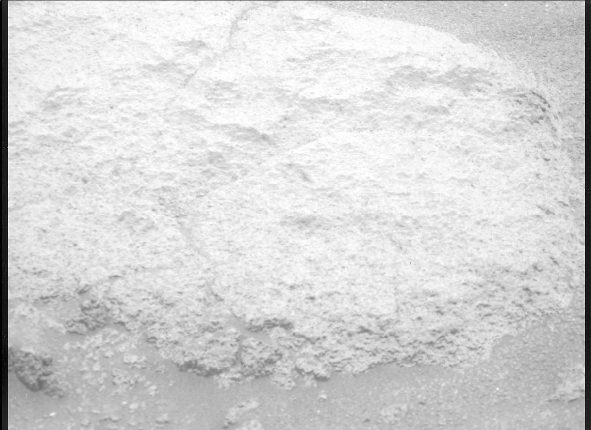 This image was taken by MCZ_RIGHT onboard NASA's Mars rover Perseverance on Sol 899