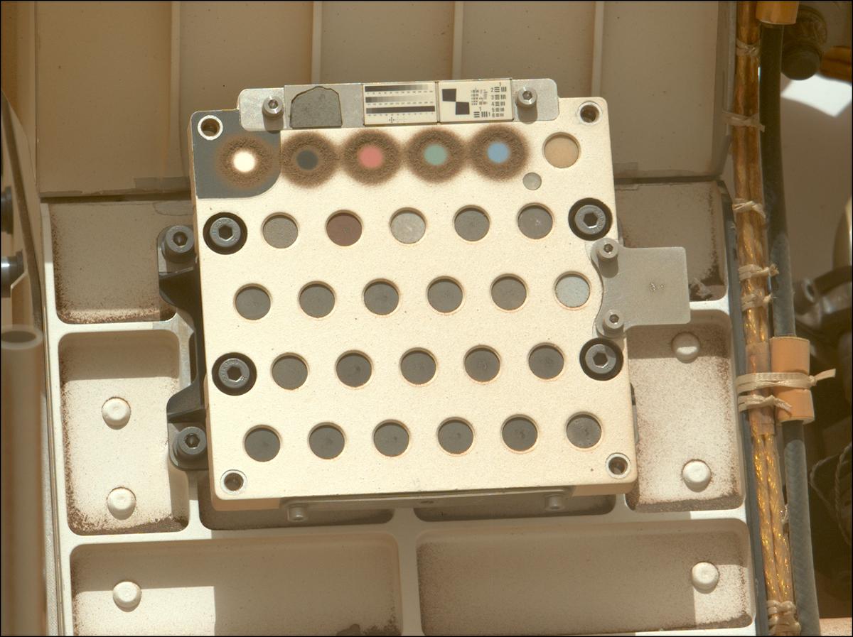 This image was taken by MCZ_LEFT onboard NASA's Mars rover Perseverance on Sol 900