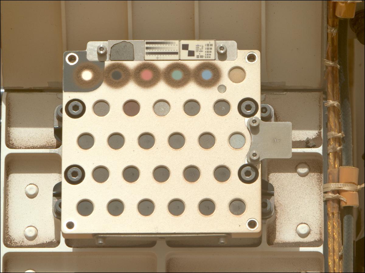 This image was taken by MCZ_RIGHT onboard NASA's Mars rover Perseverance on Sol 900