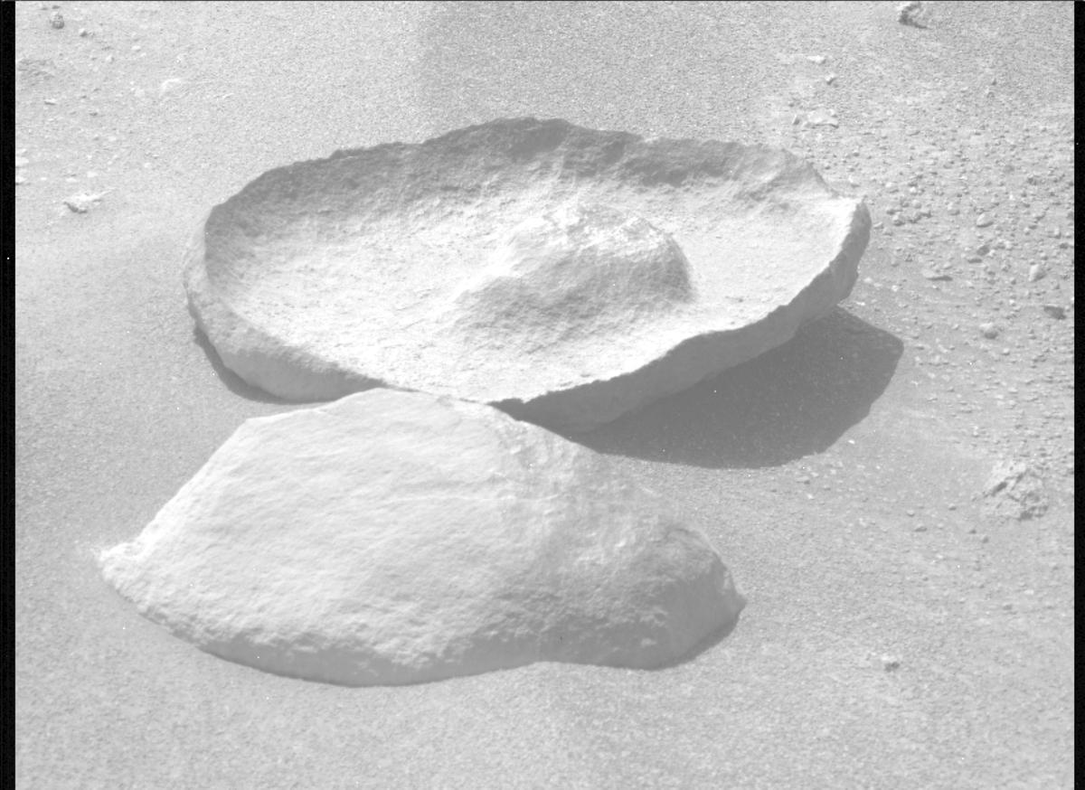 This image was taken by MCZ_LEFT onboard NASA's Mars rover Perseverance on Sol 907