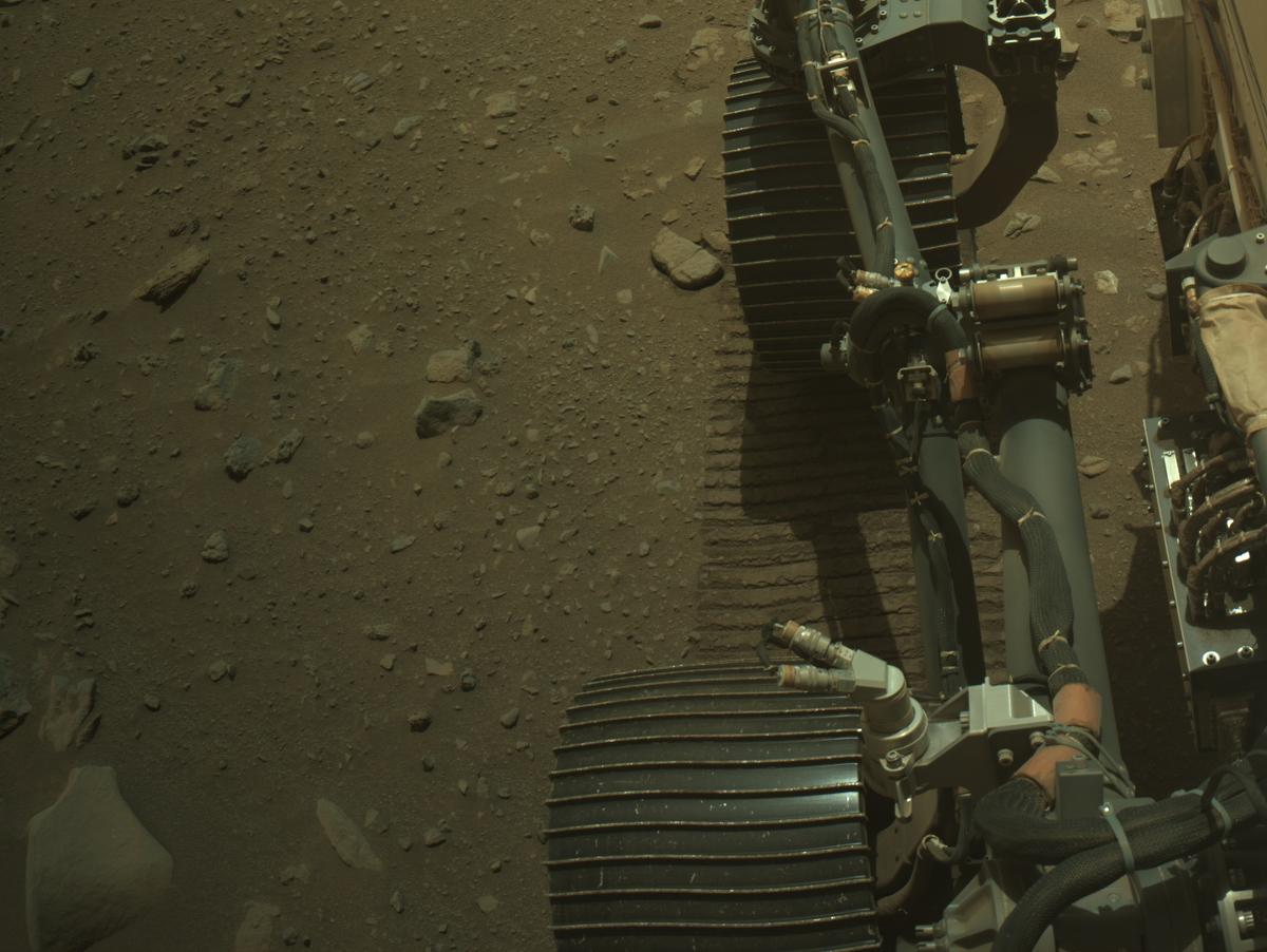 This image was taken by NAVCAM_LEFT onboard NASA's Mars rover Perseverance on Sol 909