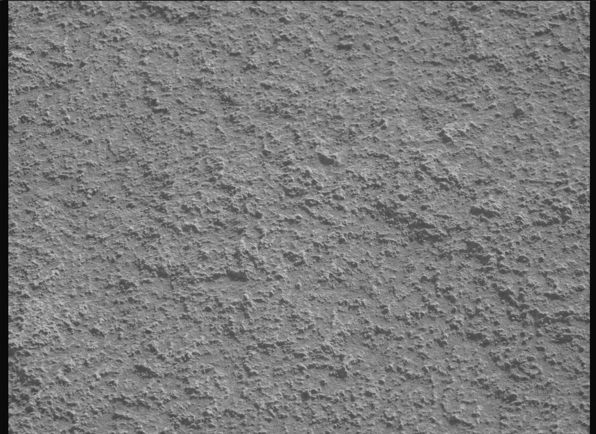 This image was taken by MCZ_RIGHT onboard NASA's Mars rover Perseverance on Sol 911