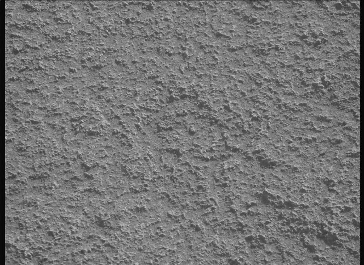 This image was taken by MCZ_RIGHT onboard NASA's Mars rover Perseverance on Sol 911