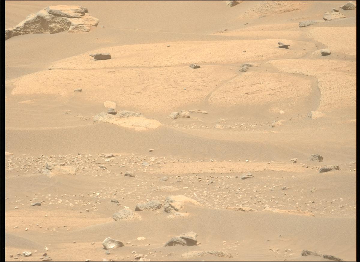 This image was taken by MCZ_LEFT onboard NASA's Mars rover Perseverance on Sol 912