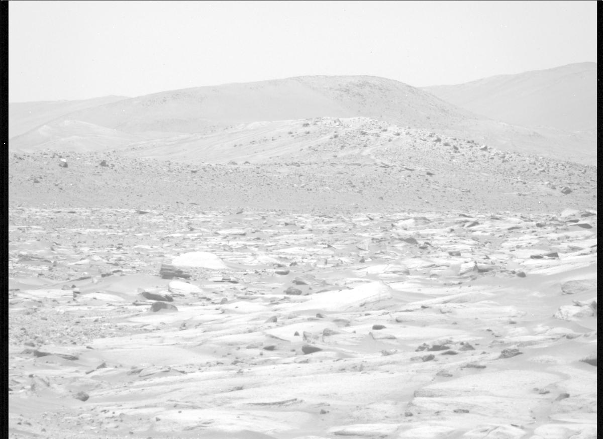 This image was taken by MCZ_LEFT onboard NASA's Mars rover Perseverance on Sol 912
