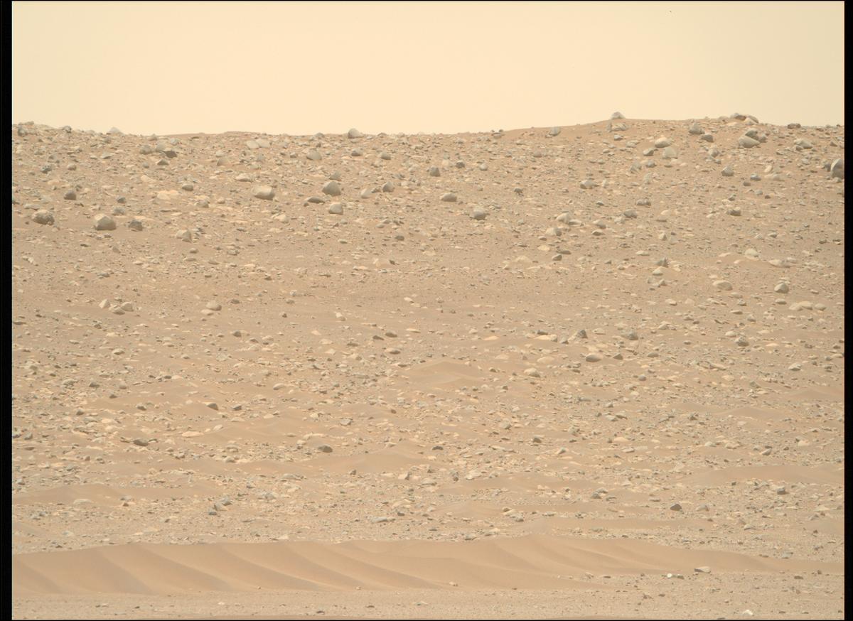 This image was taken by MCZ_RIGHT onboard NASA's Mars rover Perseverance on Sol 912