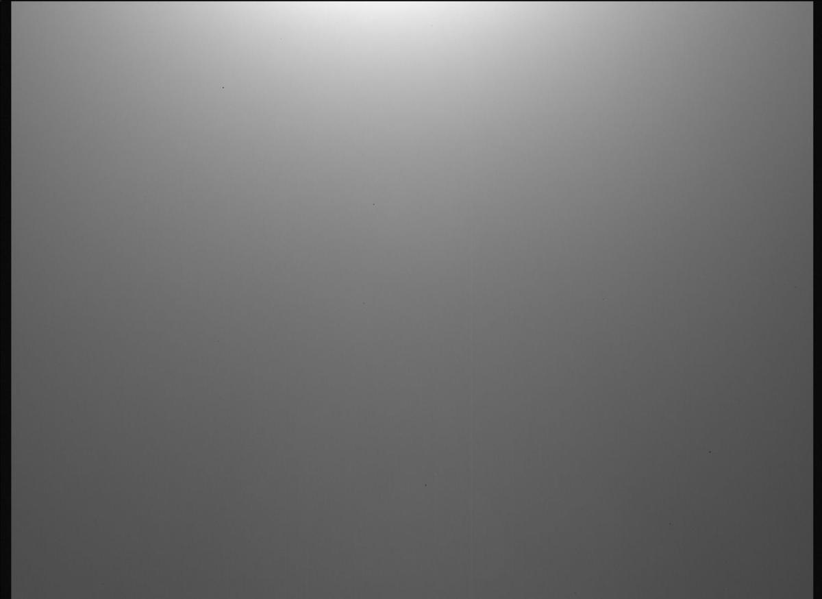 This image was taken by MCZ_LEFT onboard NASA's Mars rover Perseverance on Sol 913