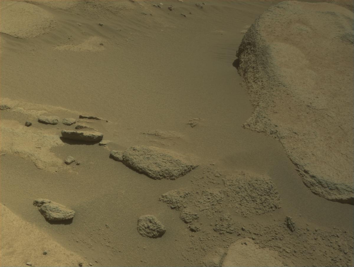 This image was taken by NAVCAM_RIGHT onboard NASA's Mars rover Perseverance on Sol 915