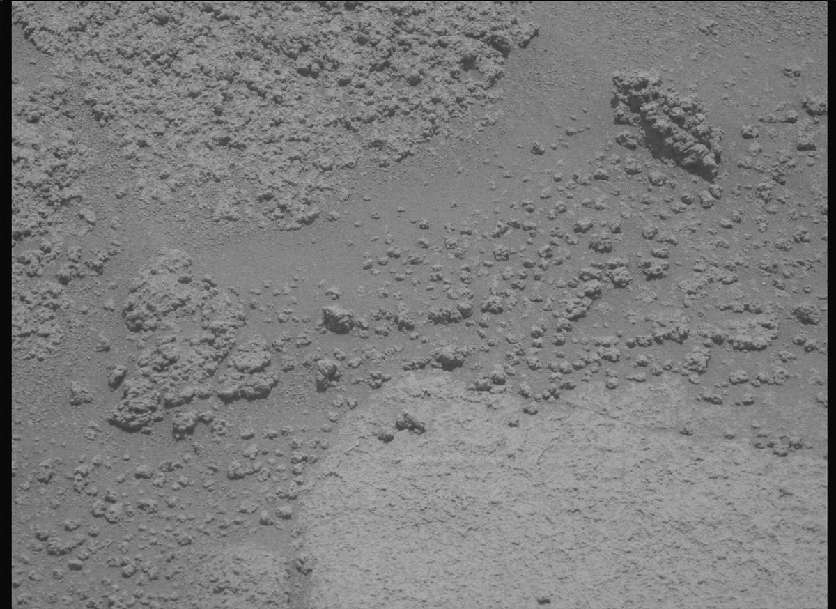 This image was taken by MCZ_LEFT onboard NASA's Mars rover Perseverance on Sol 917