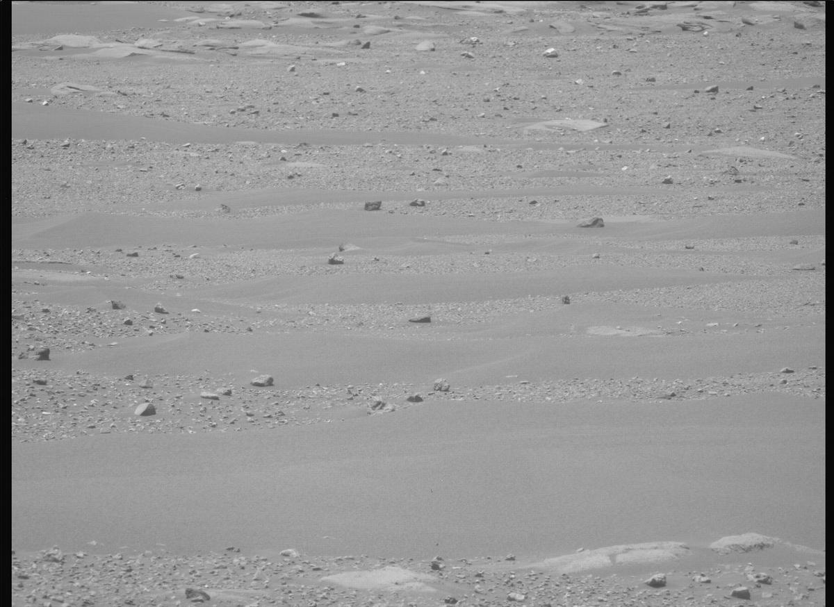 This image was taken by MCZ_LEFT onboard NASA's Mars rover Perseverance on Sol 922
