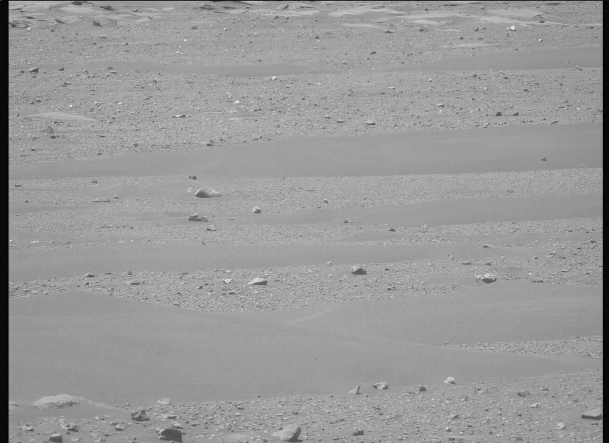 This image was taken by MCZ_LEFT onboard NASA's Mars rover Perseverance on Sol 922