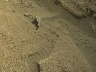 View image taken on Mars, Mars Perseverance Sol 923: Right Navigation Camera (Navcam)