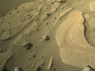 View image taken on Mars, Mars Perseverance Sol 925: Right Navigation Camera (Navcam)