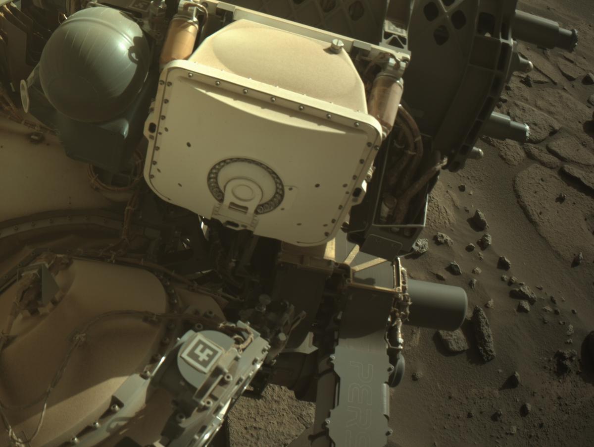 This image was taken by NAVCAM_RIGHT onboard NASA's Mars rover Perseverance on Sol 925