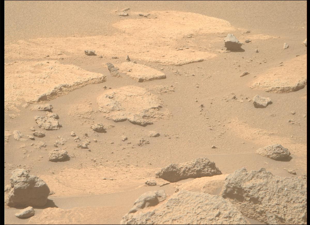 This image was taken by MCZ_RIGHT onboard NASA's Mars rover Perseverance on Sol 926