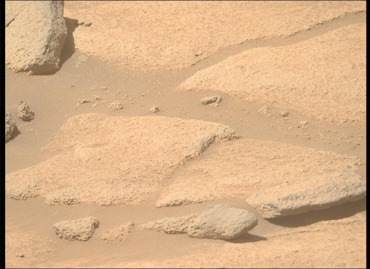 This image was taken by MCZ_RIGHT onboard NASA's Mars rover Perseverance on Sol 926