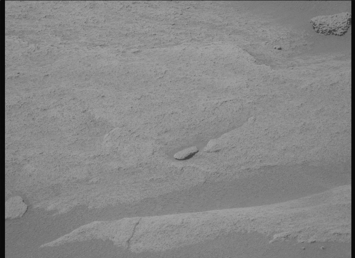 This image was taken by MCZ_RIGHT onboard NASA's Mars rover Perseverance on Sol 926