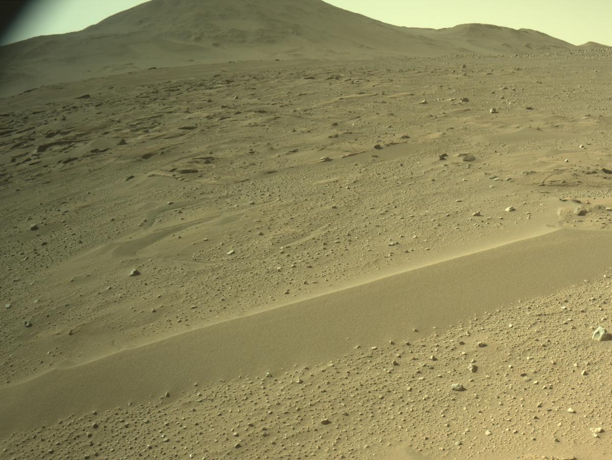 This image was taken by NAVCAM_LEFT onboard NASA's Mars rover Perseverance on Sol 927