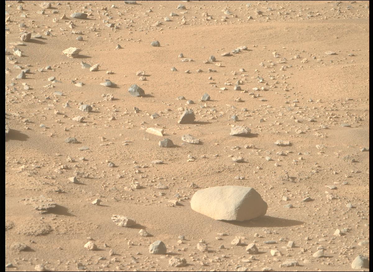 This image was taken by MCZ_RIGHT onboard NASA's Mars rover Perseverance on Sol 928