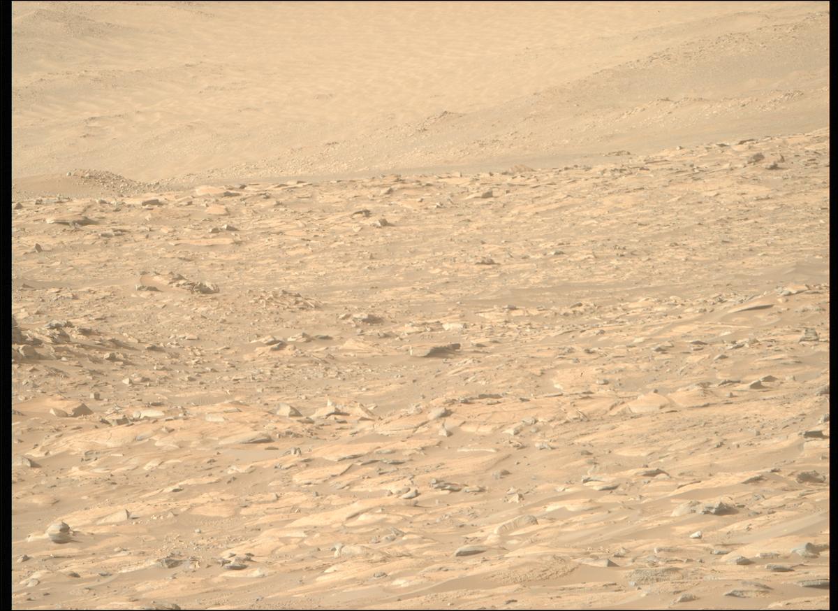 This image was taken by MCZ_RIGHT onboard NASA's Mars rover Perseverance on Sol 929